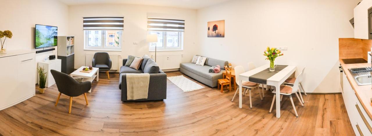 Mija Apartment Frymburk